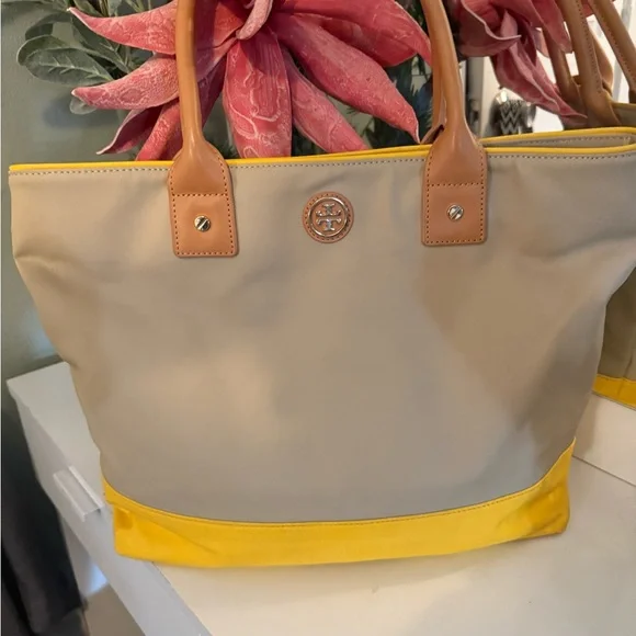 Tory Burch Tan and Yellow Tote Bag - Picture 3 of 10